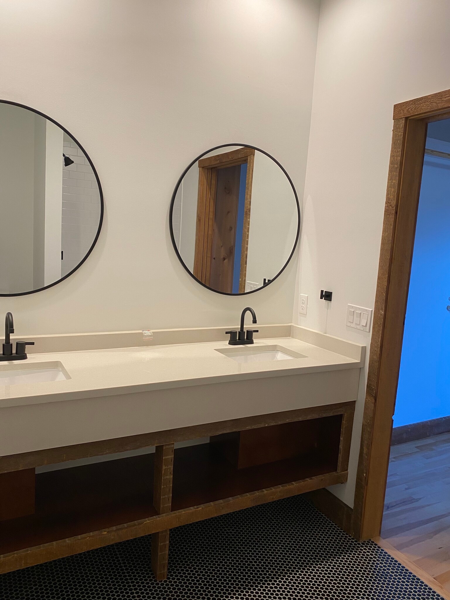 Primary ensuite bathroom - 403 Main St