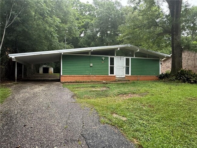Primary Photo - 1357 Glenn St