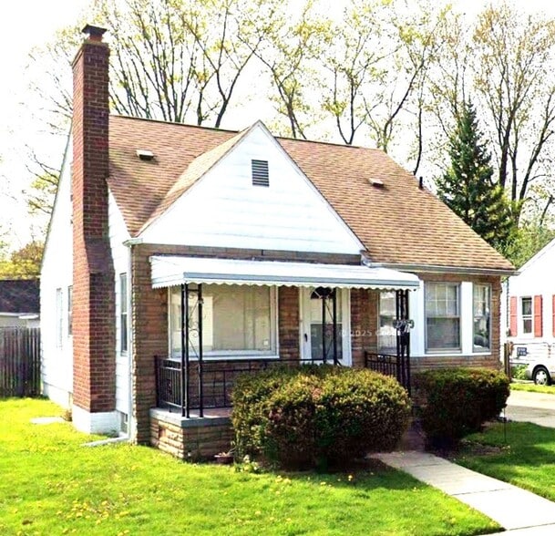 Primary Photo - 22051 Firwood Ave