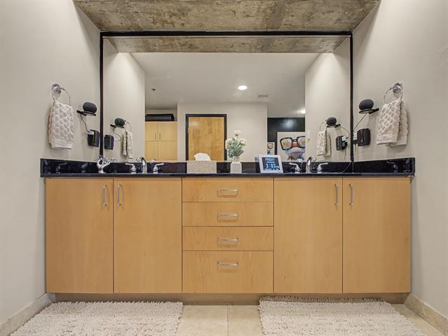 Building Photo - 1999 McKinney Ave