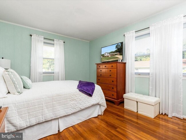 Building Photo - 6434 Rives Ct