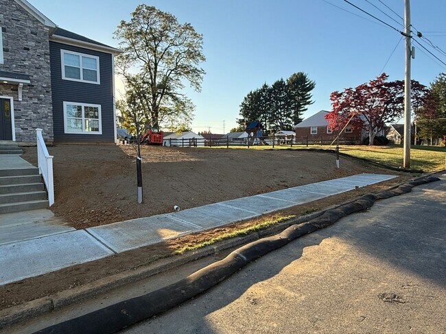 Building Photo - 2232 S 11th St