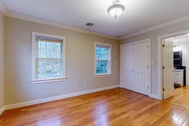 Building Photo - 455 Waban Ave