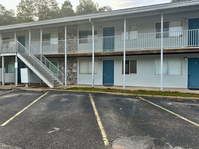Primary Photo - 201 E College Blvd