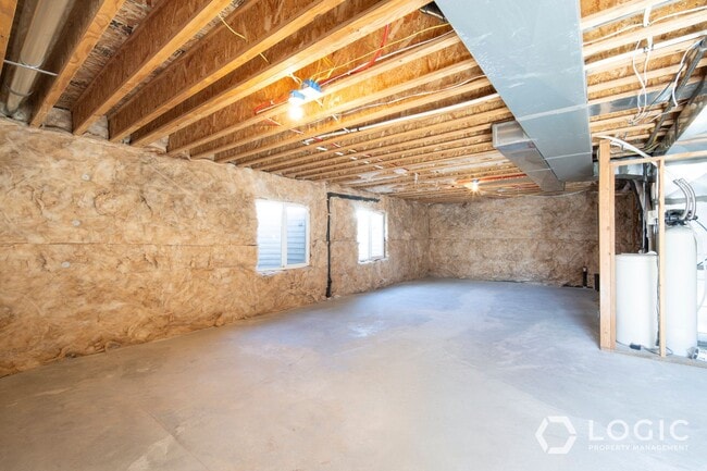 Building Photo - Beautiful Home in Midvale!