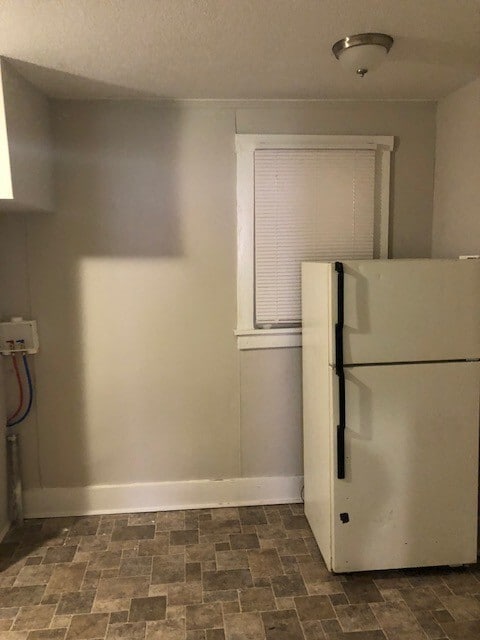 Building Photo - Studio Apartment For Rent in Newton! New Photos Coming Soon.