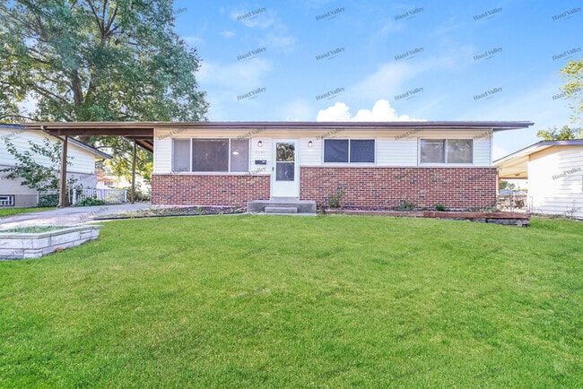 Primary Photo - 2240 Hummingbird Dr