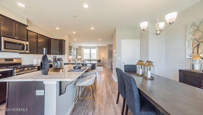 Building Photo - 11 Barnegat Ln