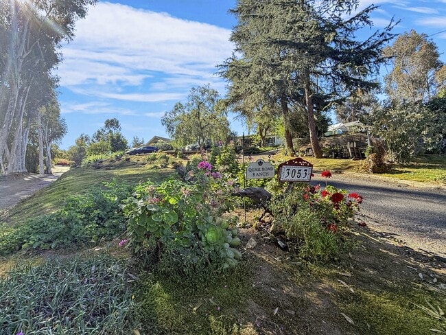 Building Photo - 3053 Quail Rd