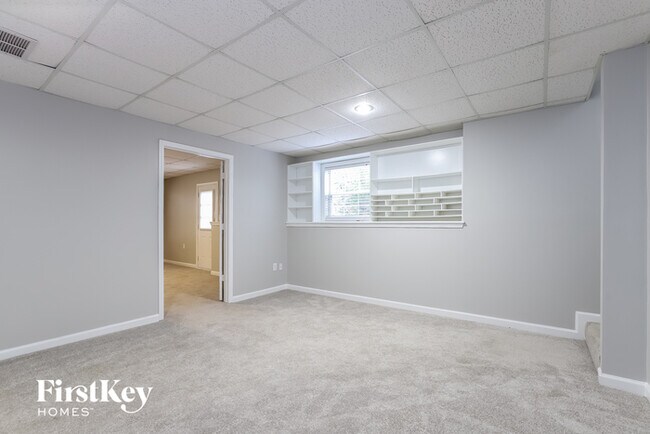 Building Photo - 5320 Parkside Trail