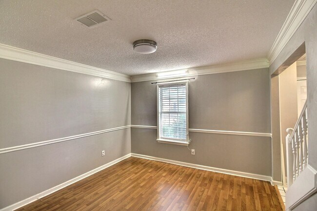 Building Photo - 1493 Wolf Hunt Dr