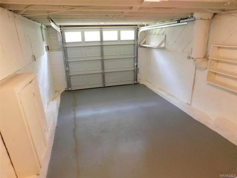 Building Photo - 3547 N Wareingwood Dr