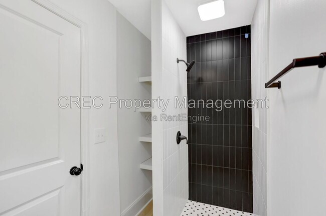 Building Photo - 2642 Ferrara Dr