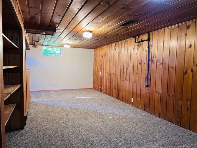 Building Photo - Charming 2 Bedroom Recently Updated Home In Aurora!! Convenient Location just Moments From UCHeal...