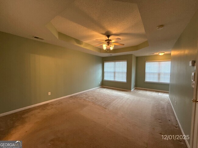 Building Photo - 460 Camella Cir