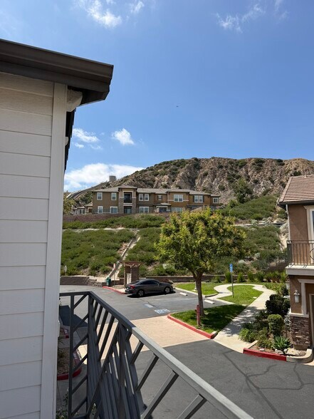 Building Photo - 16718 Nicklaus Dr