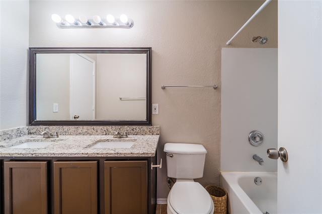 Building Photo - 4403 Cedar Crest Dr