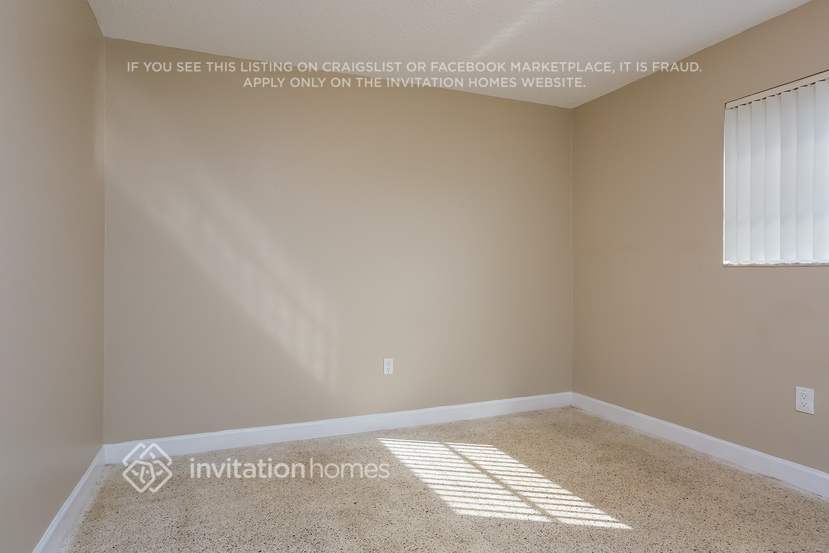 Building Photo - 3010 SW 97th Ct