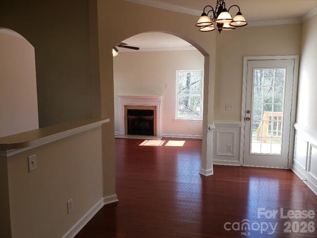Building Photo - 626 Neal Dr
