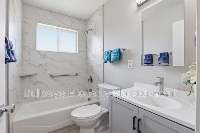 Building Photo - 1721 E Moreland St