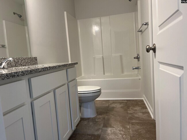 Building Photo - 844 Summerwood Ln