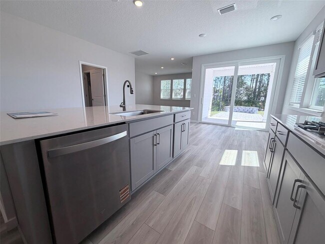 Building Photo - 36 Perseus Ave