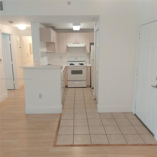 Building Photo - 50 Menores Ave