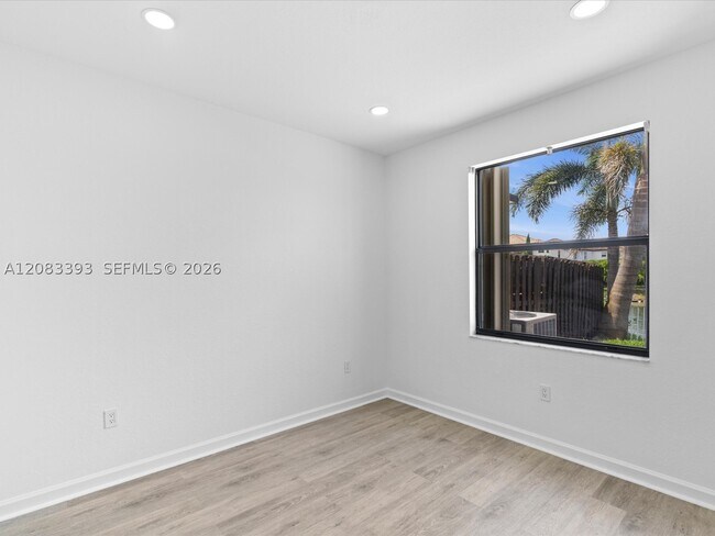 Building Photo - 11628 NW 87th Ln