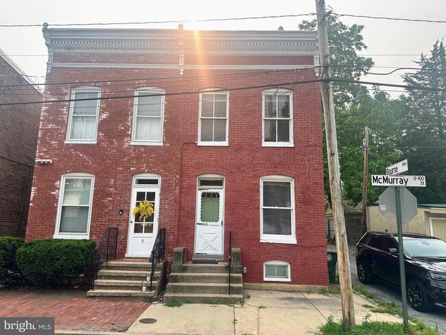 Building Photo - 3 McMurray St