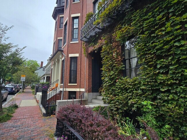 Building Photo - 61 Otis St