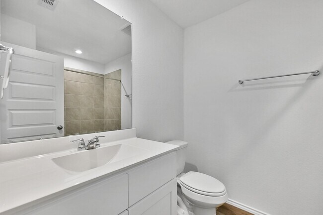 Building Photo - 4219 Bedwyn Bay Dr