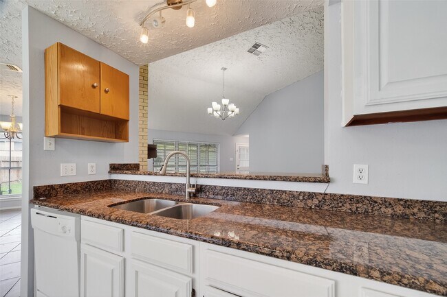 Building Photo - 319 Richvale Ln