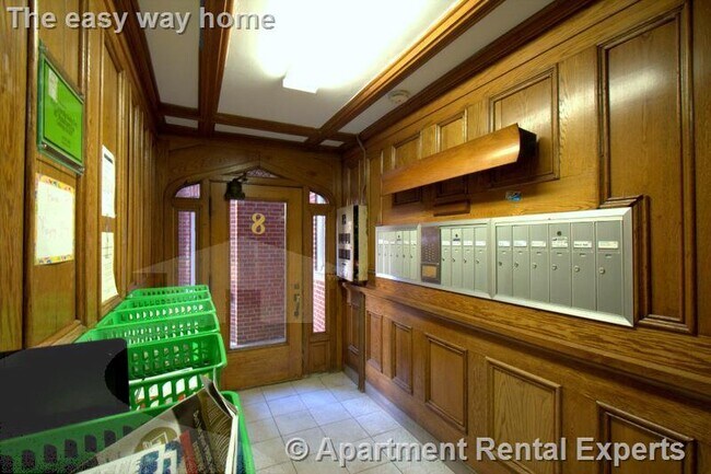 Building Photo - 8 Craigie Cir