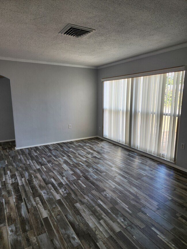 Building Photo - 9837 Marlinton Ln