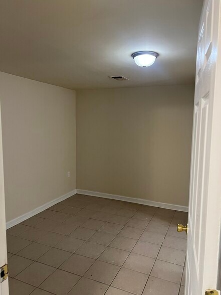 2nd Bedroom - 818 Whitelock St