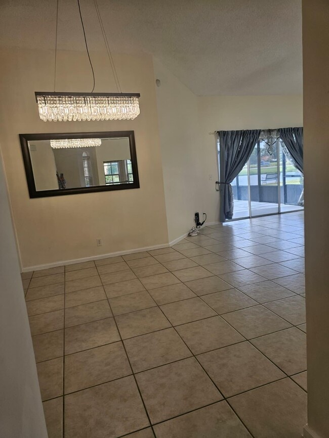 Building Photo - 5220 Rosen Blvd