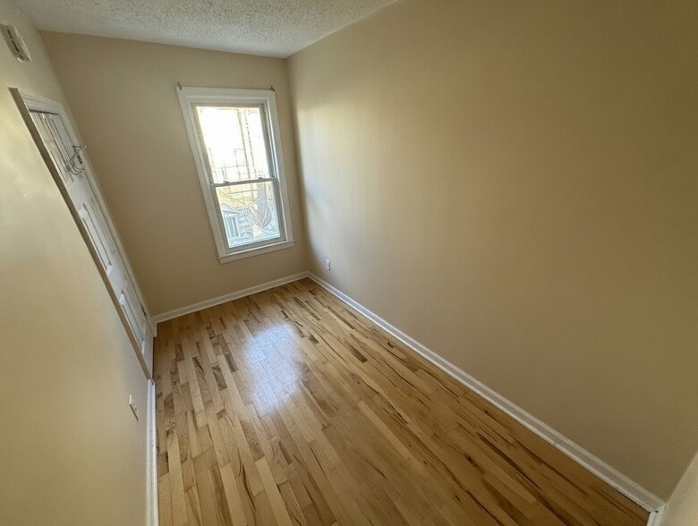 3rd Bedroom - 30 Georgia Ave