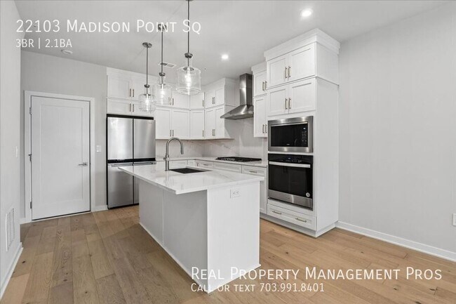 Building Photo - 22103 Madison Pt Sq