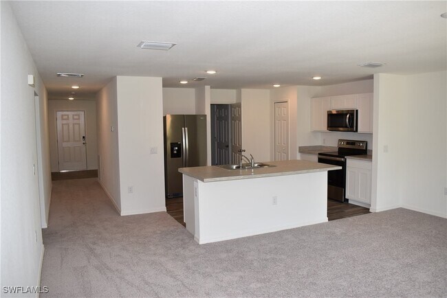 Building Photo - 3945 Constitution Dr