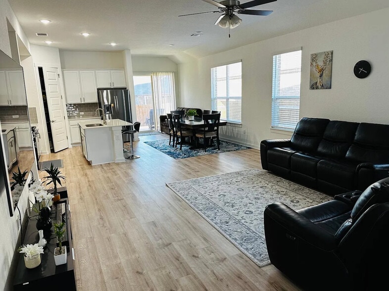 Building Photo - 2332 Bravo Pass