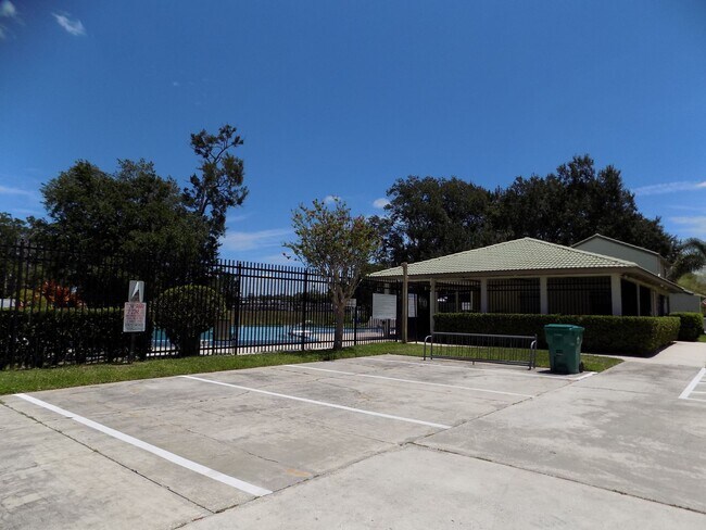 Building Photo - 430 Sand Lime Rd