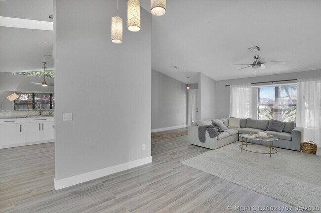 Building Photo - 13834 Geranium Pl