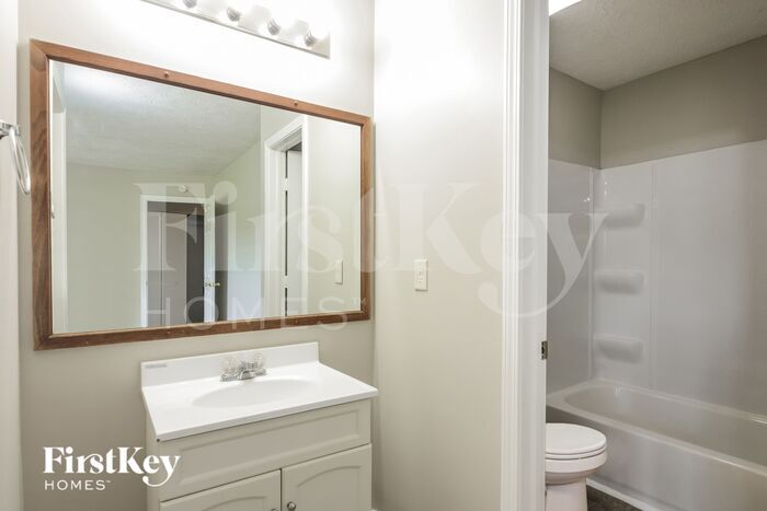 Building Photo - 4344 Braemar Dr