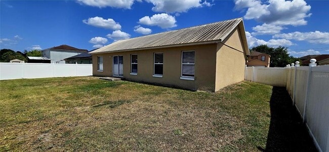 Building Photo - 462 Magpie Ct