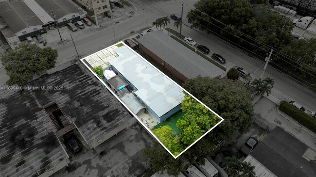 Building Photo - 938 SE 12th St