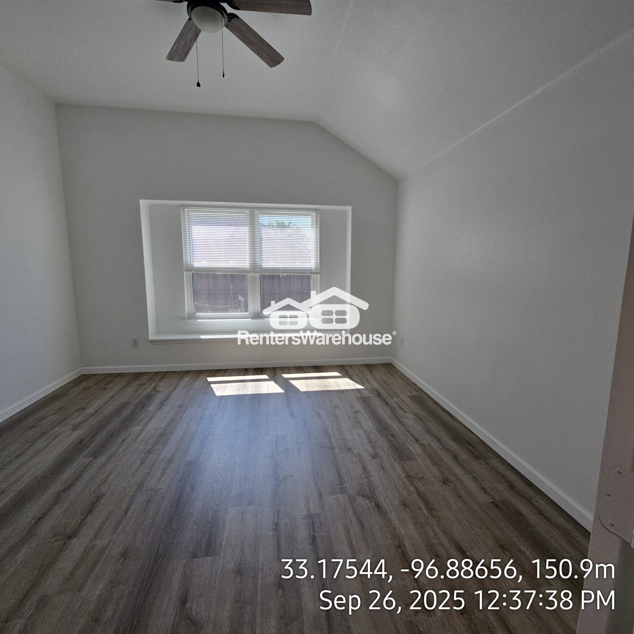Building Photo - 2600 Redcedar Dr