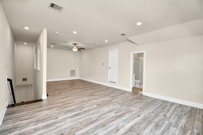 Building Photo - 16906 Dalgety Ct