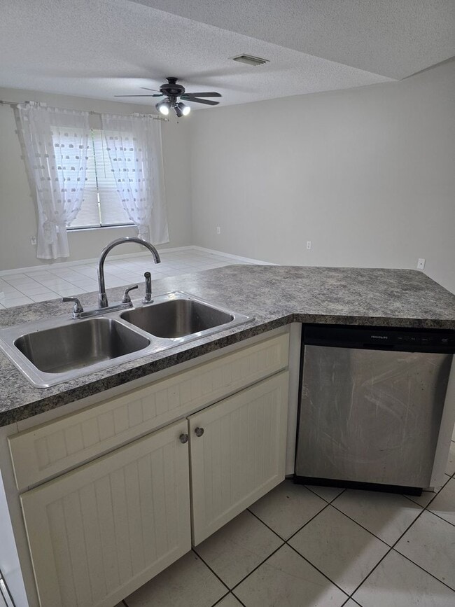 Building Photo - Gorgeous 3/2/2 with Pool in Inverness!!!