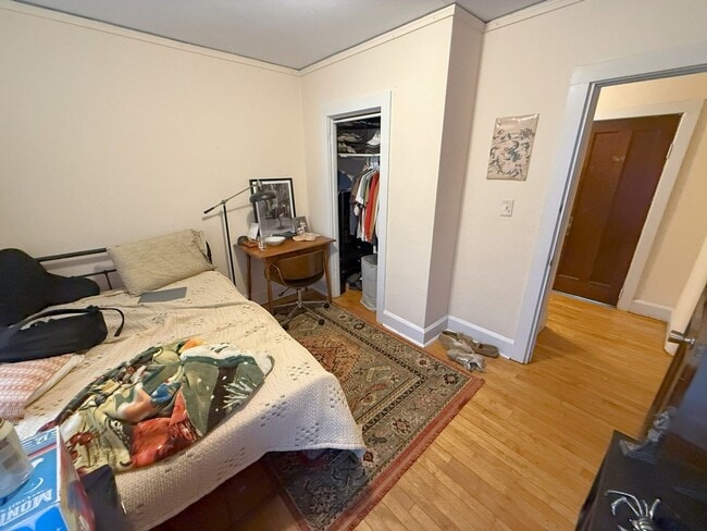 Building Photo - 42 N Breese Terrace