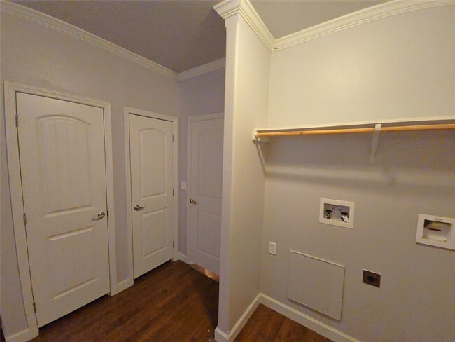 Building Photo - 2607 Virginia Ave